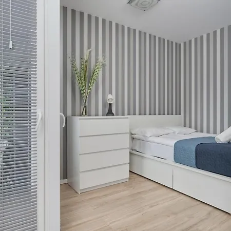 Modern Studio With Balcony For 4 Guests In Wroclaw By Noclegi Renters Exterior photo